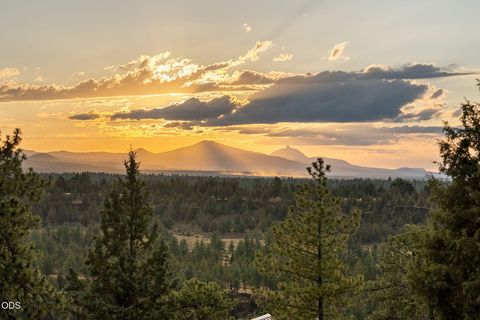 Tiny photo for 1659 NW Wild Rye Circle, Bend, OR 97703 (MLS # 220225108)