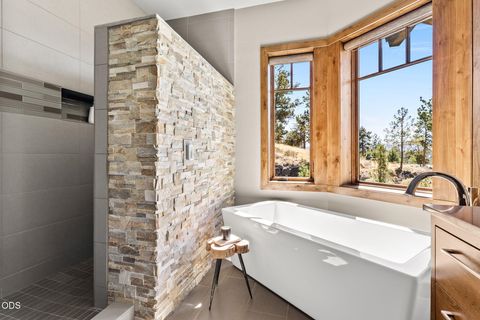 Tiny photo for 1659 NW Wild Rye Circle, Bend, OR 97703 (MLS # 220225108)