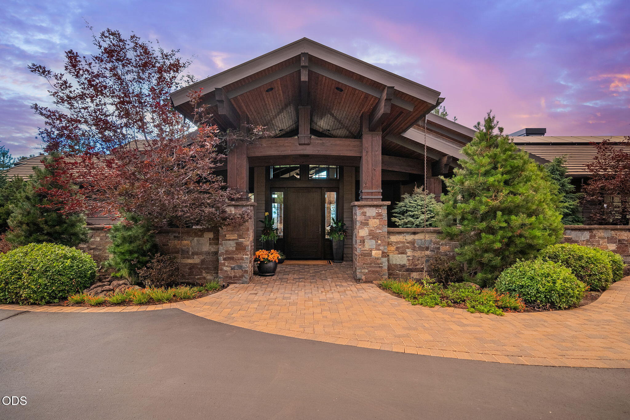 1659 NW Wild Rye Circle