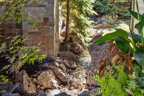 Tiny photo for 1659 NW Wild Rye Circle, Bend, OR 97703 (MLS # 220225108)
