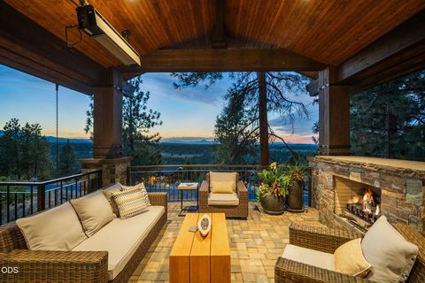 Tiny photo for 1659 NW Wild Rye Circle, Bend, OR 97703 (MLS # 220225108)