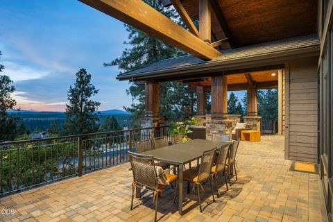 Tiny photo for 1659 NW Wild Rye Circle, Bend, OR 97703 (MLS # 220225108)
