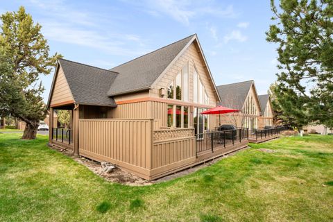 Photo of 8588 Red Wing Lane, Redmond, OR 97756 (MLS # 220219379)