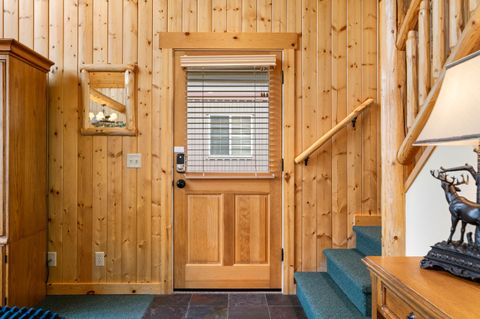 Tiny photo for 8588 Red Wing Lane, Redmond, OR 97756 (MLS # 220219379)