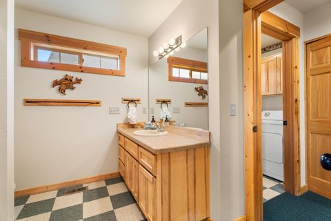 Tiny photo for 8588 Red Wing Lane, Redmond, OR 97756 (MLS # 220219379)