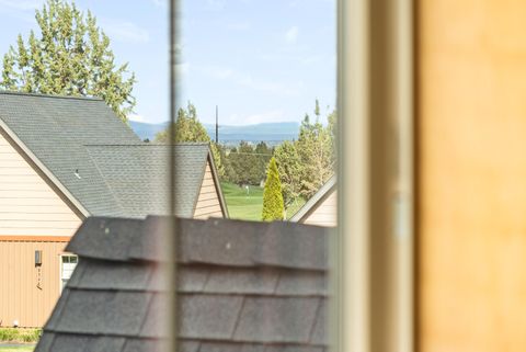 Tiny photo for 8588 Red Wing Lane, Redmond, OR 97756 (MLS # 220219379)