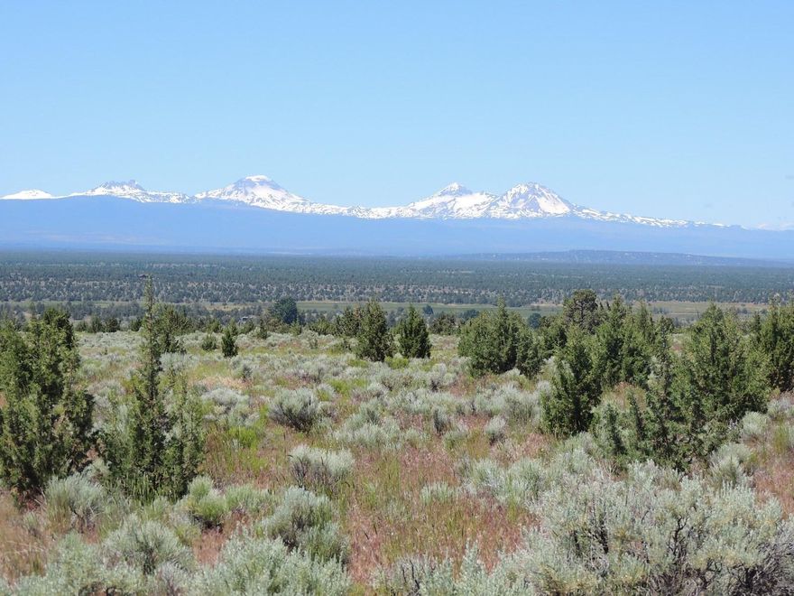 Panoramic Cascade Mountain views – imagine waking up to this stunning backdrop every morning. Set amongst old growth Juniper and the high desert landscape, this lot sits at the end of a cul-de-sac. Backing up to common space, this site allows very extra privacy. Enjoy all the Benefits of Membership, Athletic Center with 3 Pools, Water Slide and Lazy River, Cascade Pool (Adult Only Pool), Equestrian Center, 18 Hole Award Winning Golf Course, Spa Brasada, Member Club Room, Restaurants, Hiking, Biking, Fishing, Horse Back Riding and much more!