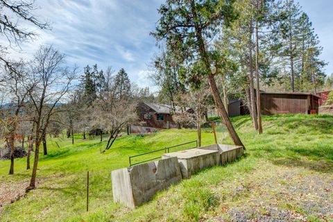 Tiny photo for 5492 Highway 227, Trail, OR 97541 (MLS # 220217389)