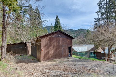 Tiny photo for 5492 Highway 227, Trail, OR 97541 (MLS # 220217389)