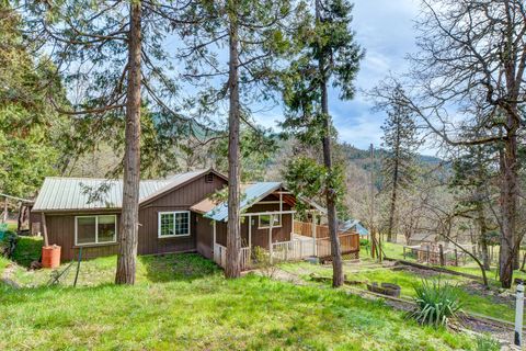 Photo of 5492 Highway 227, Trail, OR 97541 (MLS # 220217389)