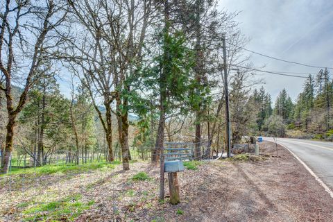 Tiny photo for 5492 Highway 227, Trail, OR 97541 (MLS # 220217389)