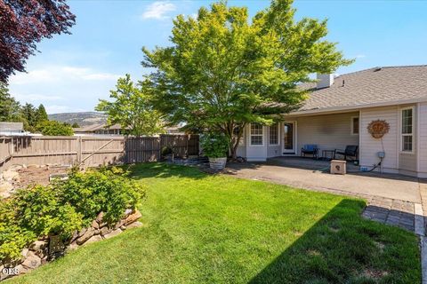 Tiny photo for 3511 Blue Blossom Drive, Medford, OR 97504 (MLS # 220222863)