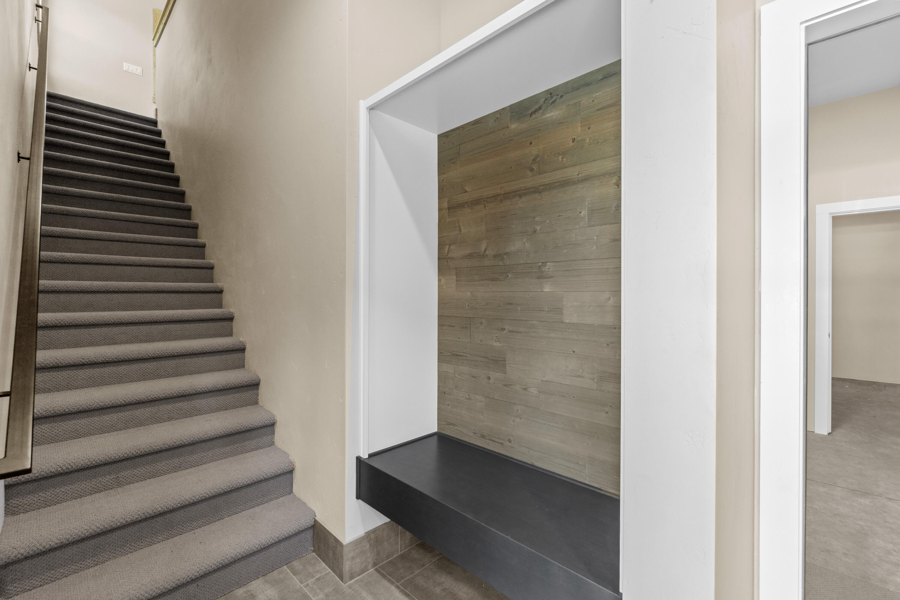 Fall River Estate - Residential