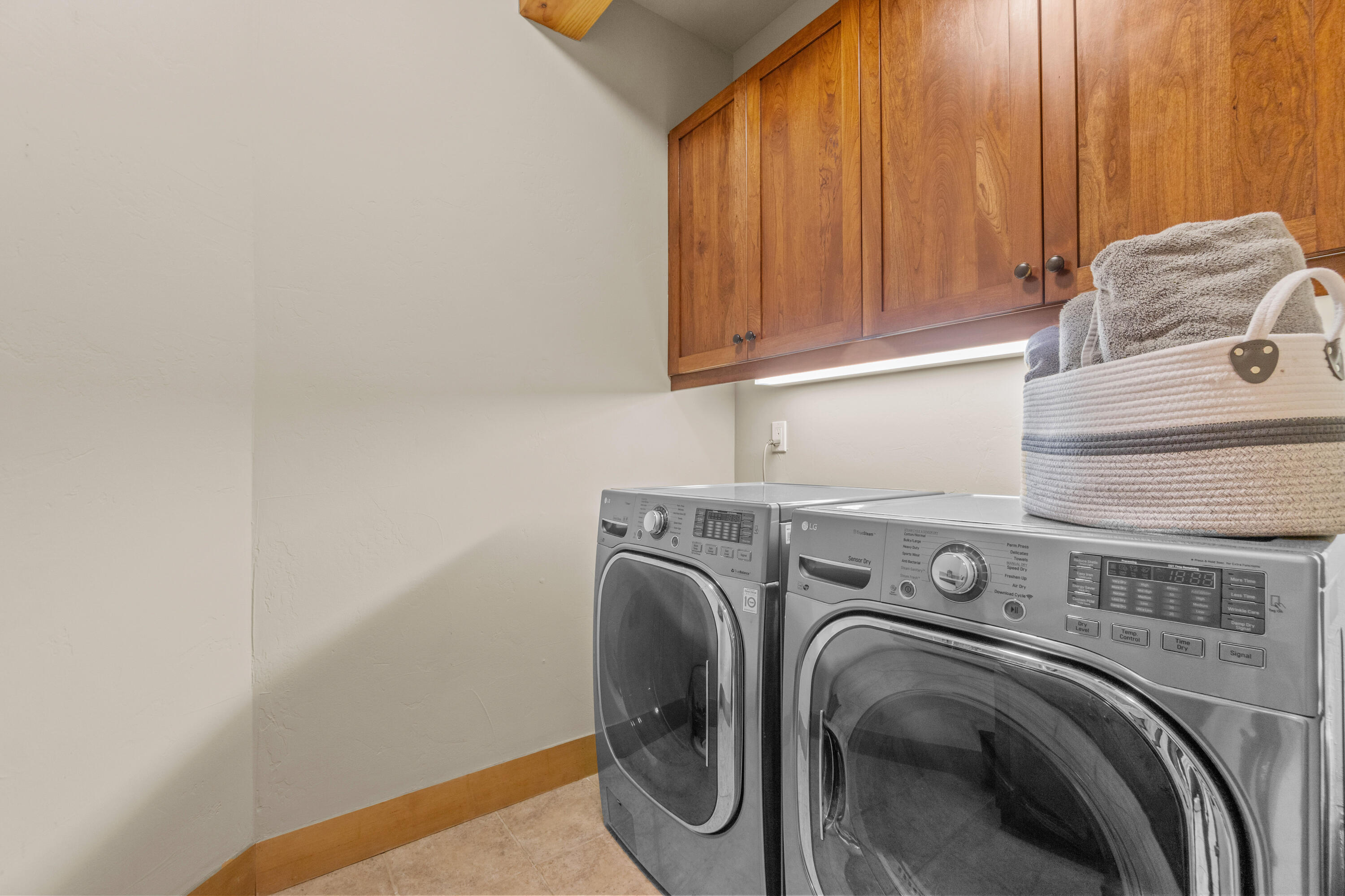 Fall River Estate - Residential