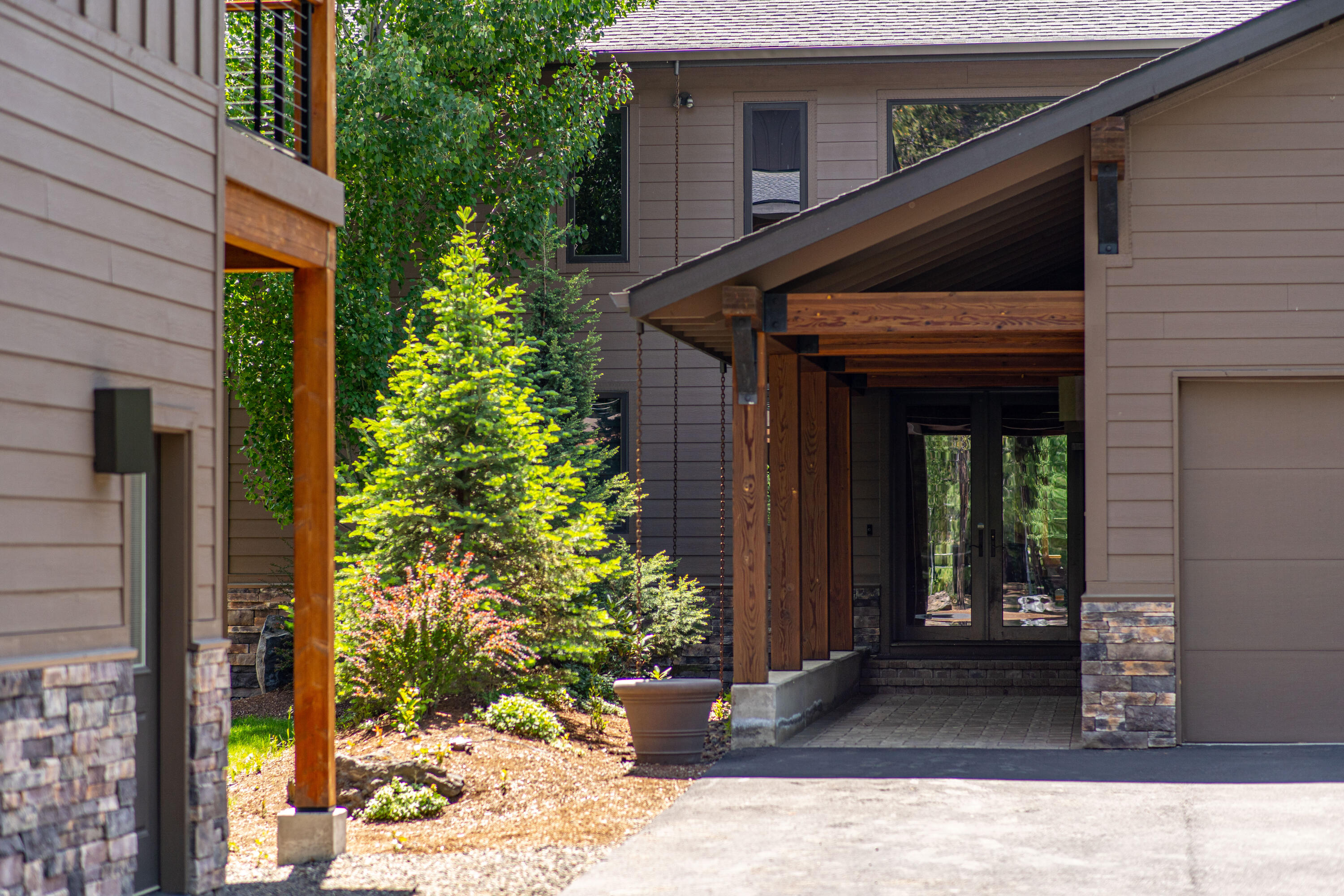 Fall River Estate - Residential