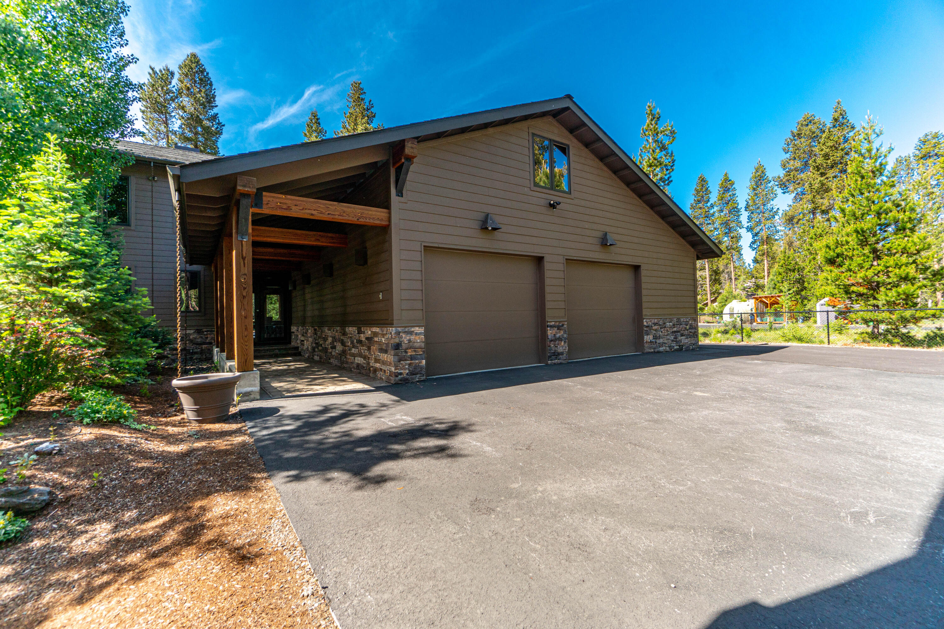 Fall River Estate - Residential