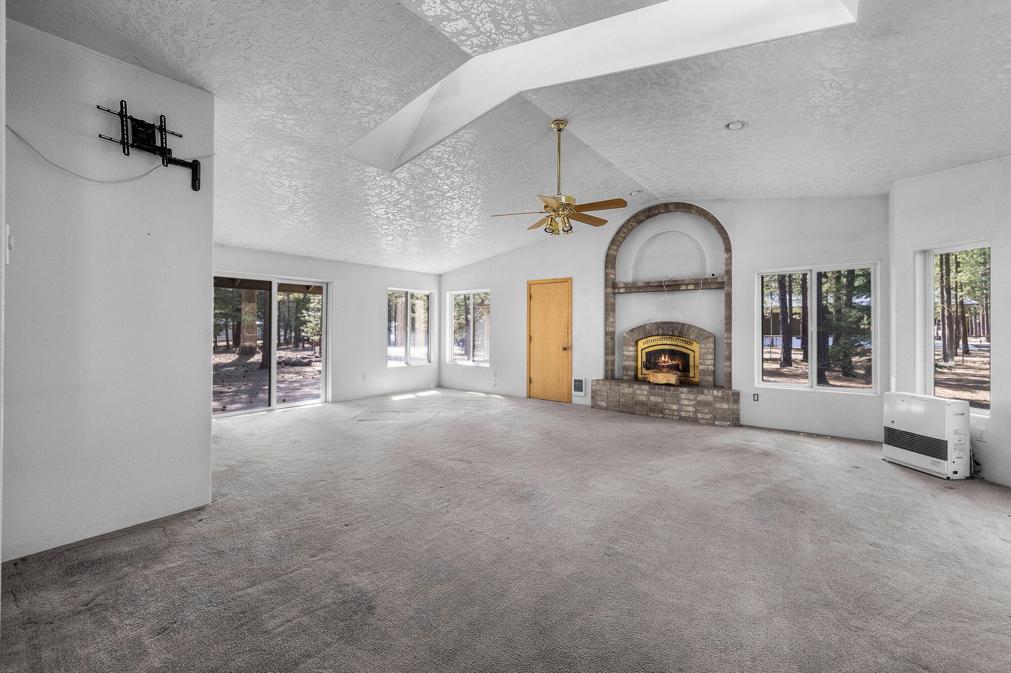 Ponderosa Pines - Residential