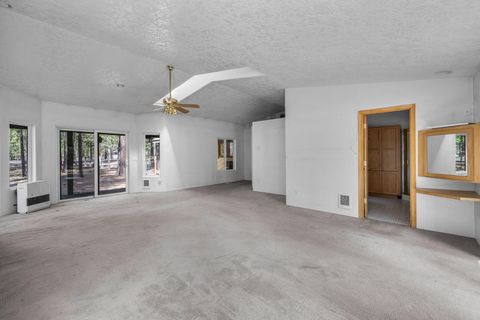 Tiny photo for 52160 Ponderosa Way, La Pine, OR 97739 (MLS # 220199326)