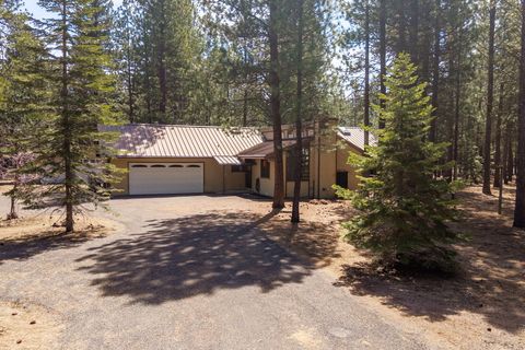 Tiny photo for 52160 Ponderosa Way, La Pine, OR 97739 (MLS # 220199326)