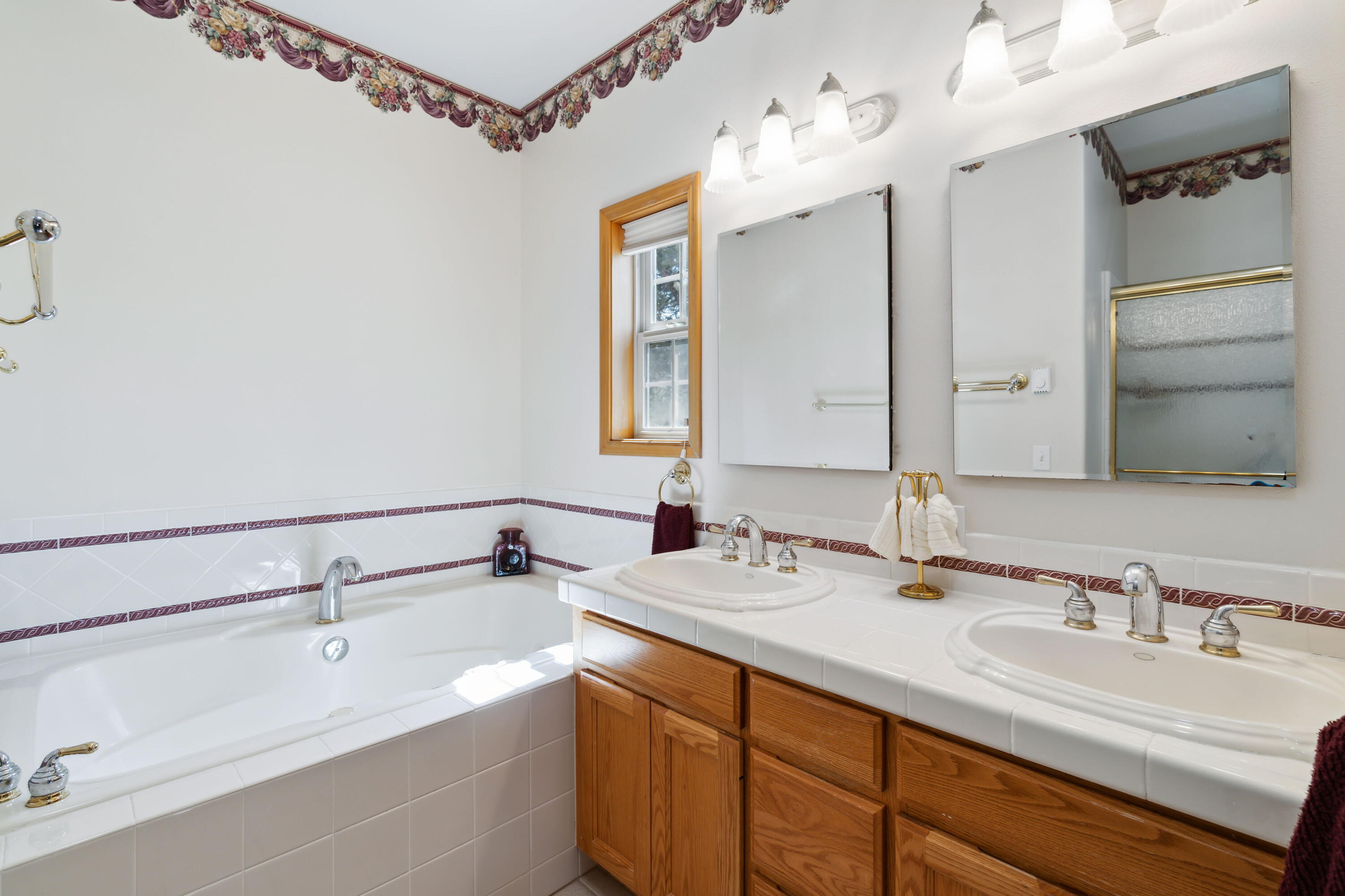 Lovestone Acres - Residential