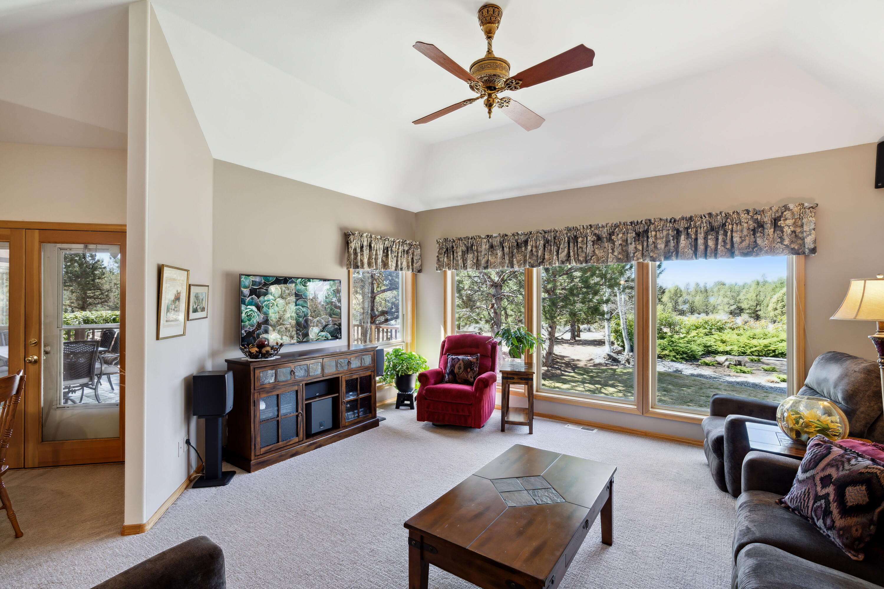 Lovestone Acres - Residential