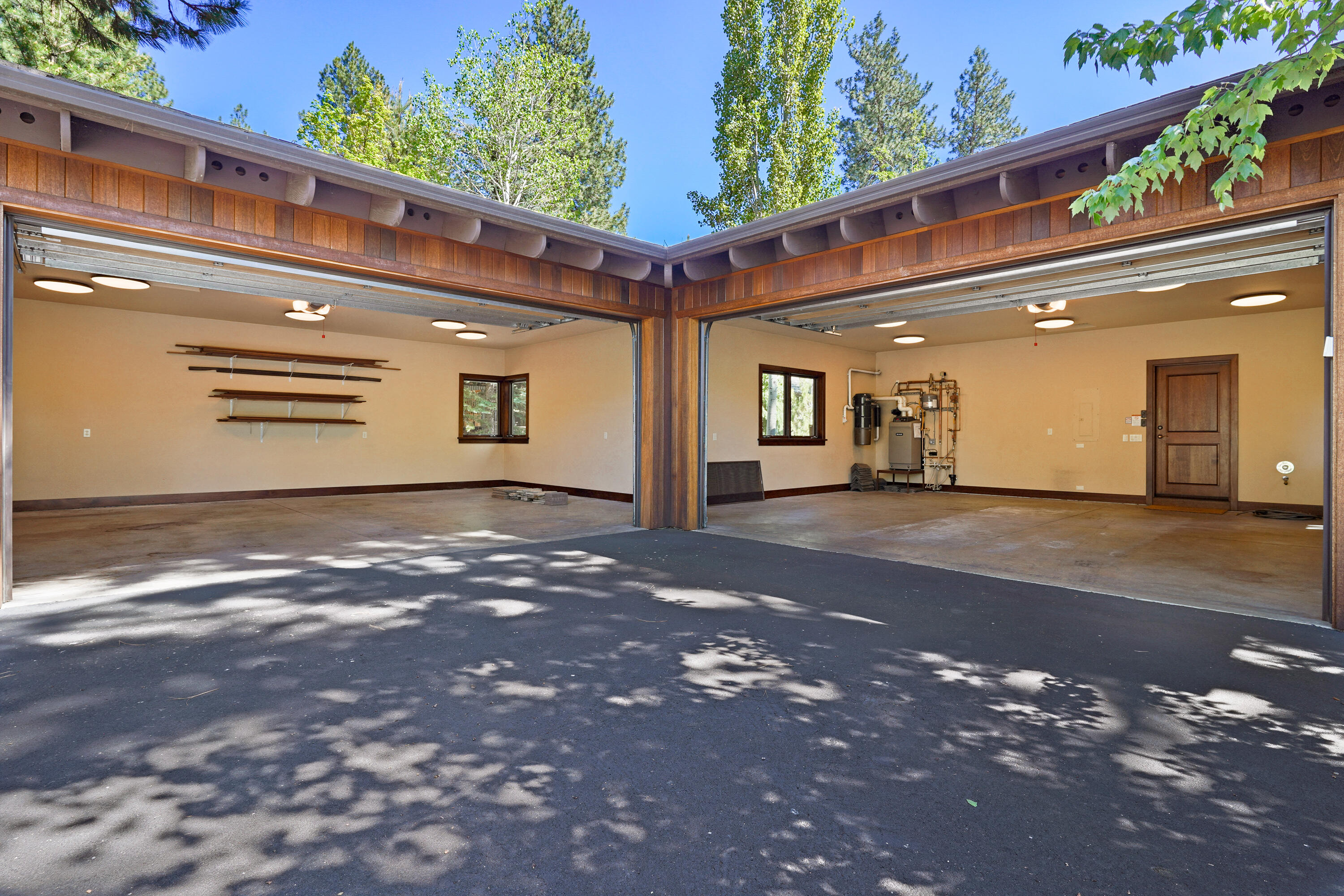 Broken Top - Residential