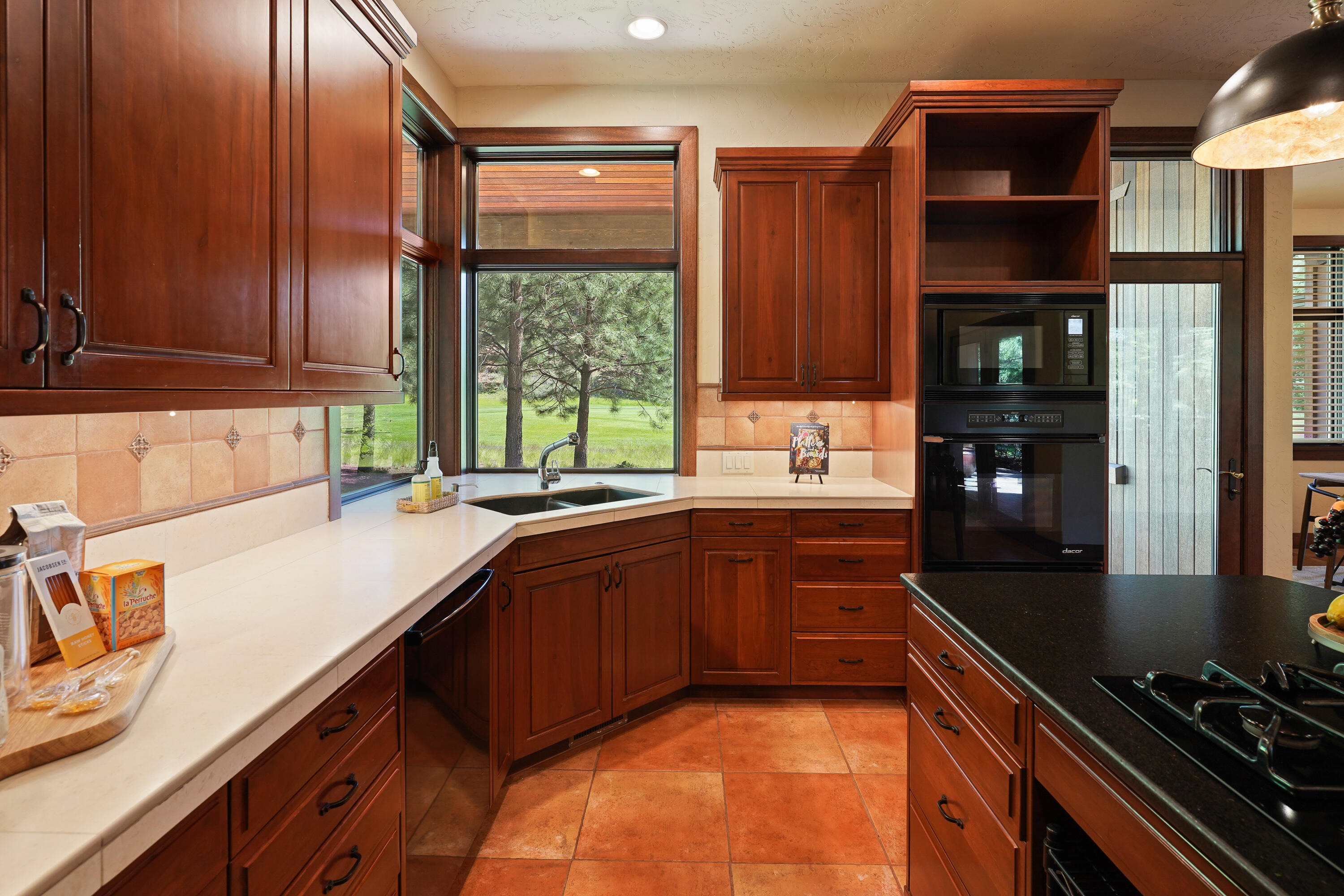 Broken Top - Residential