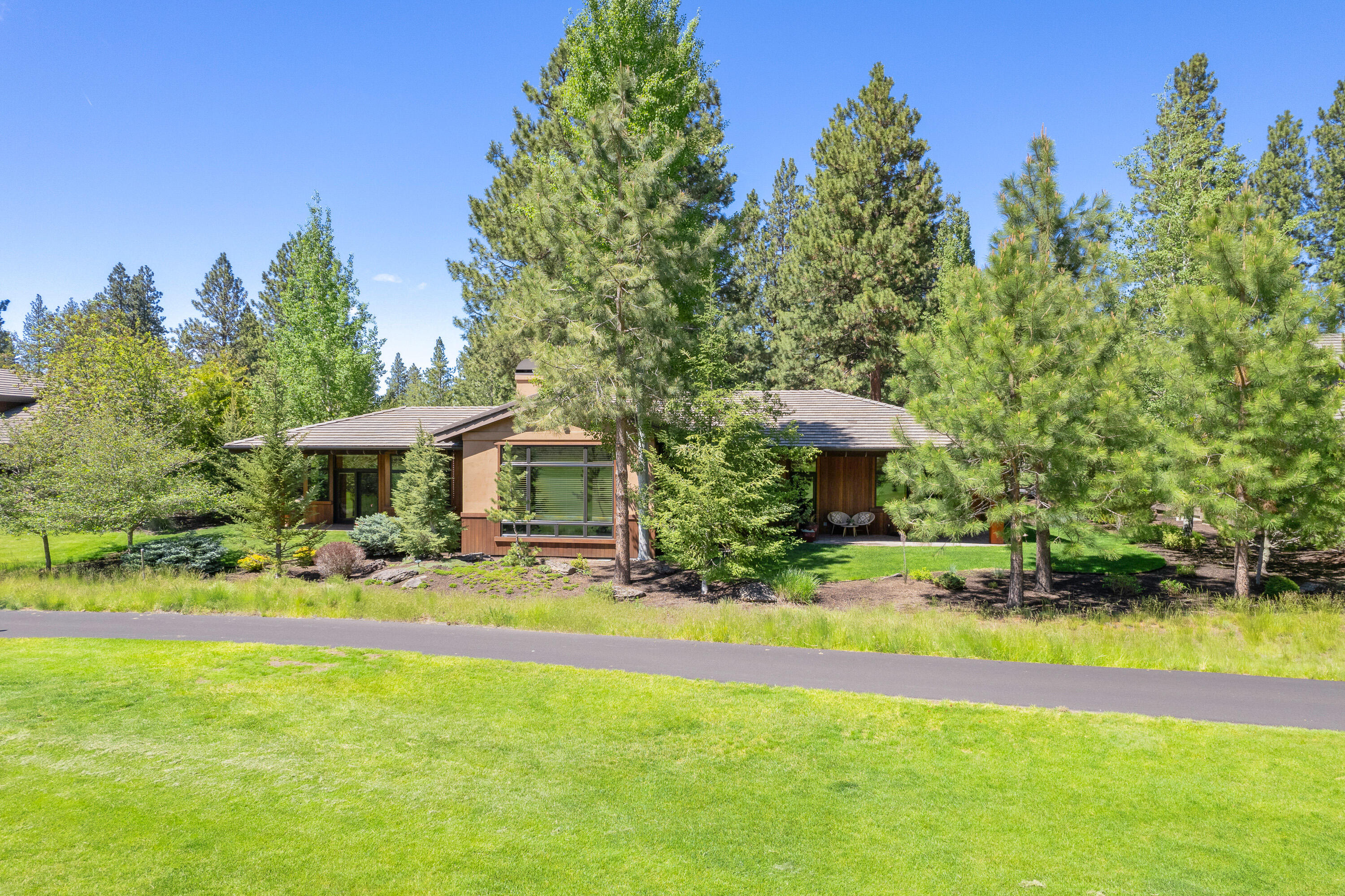 Broken Top - Residential