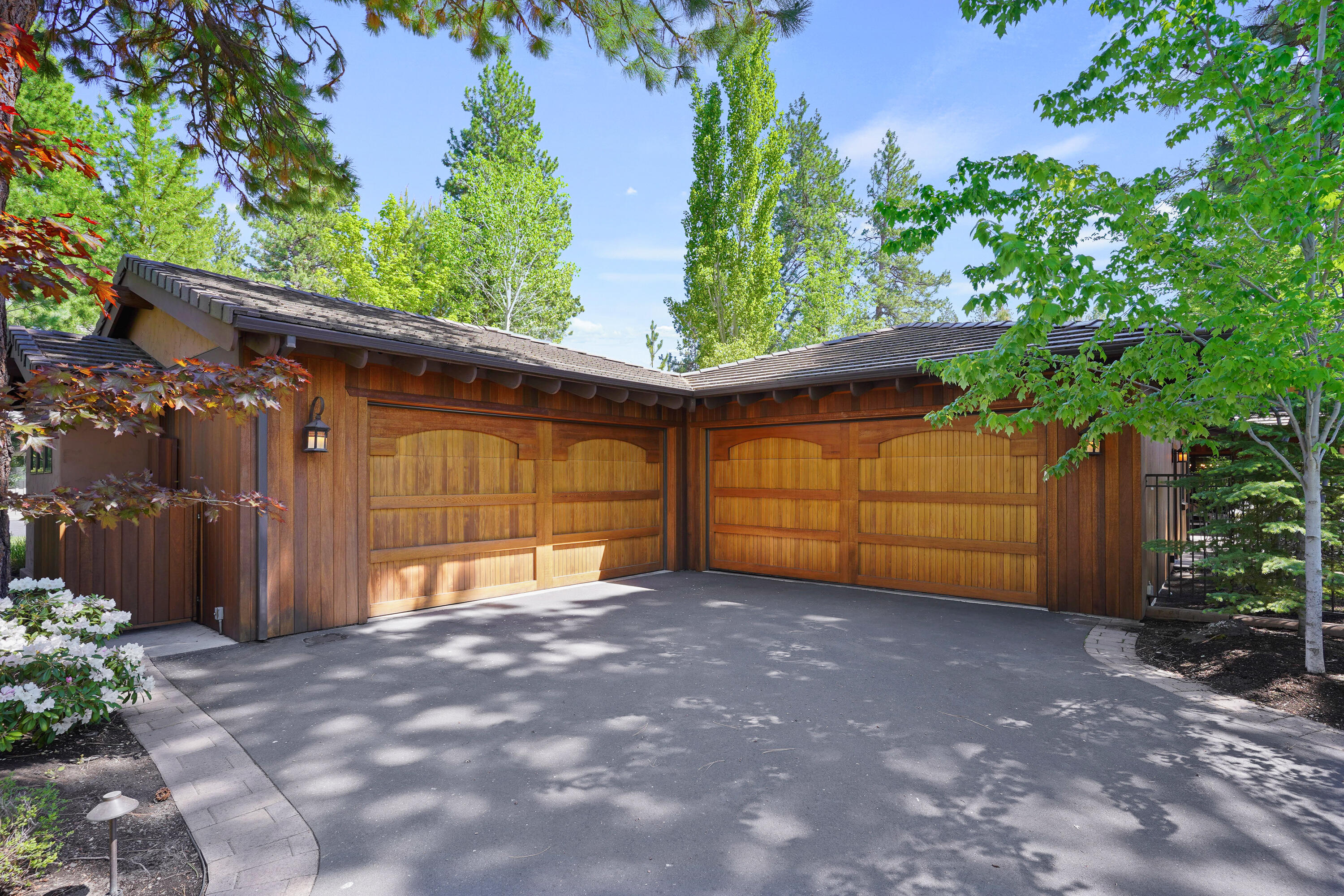 Broken Top - Residential