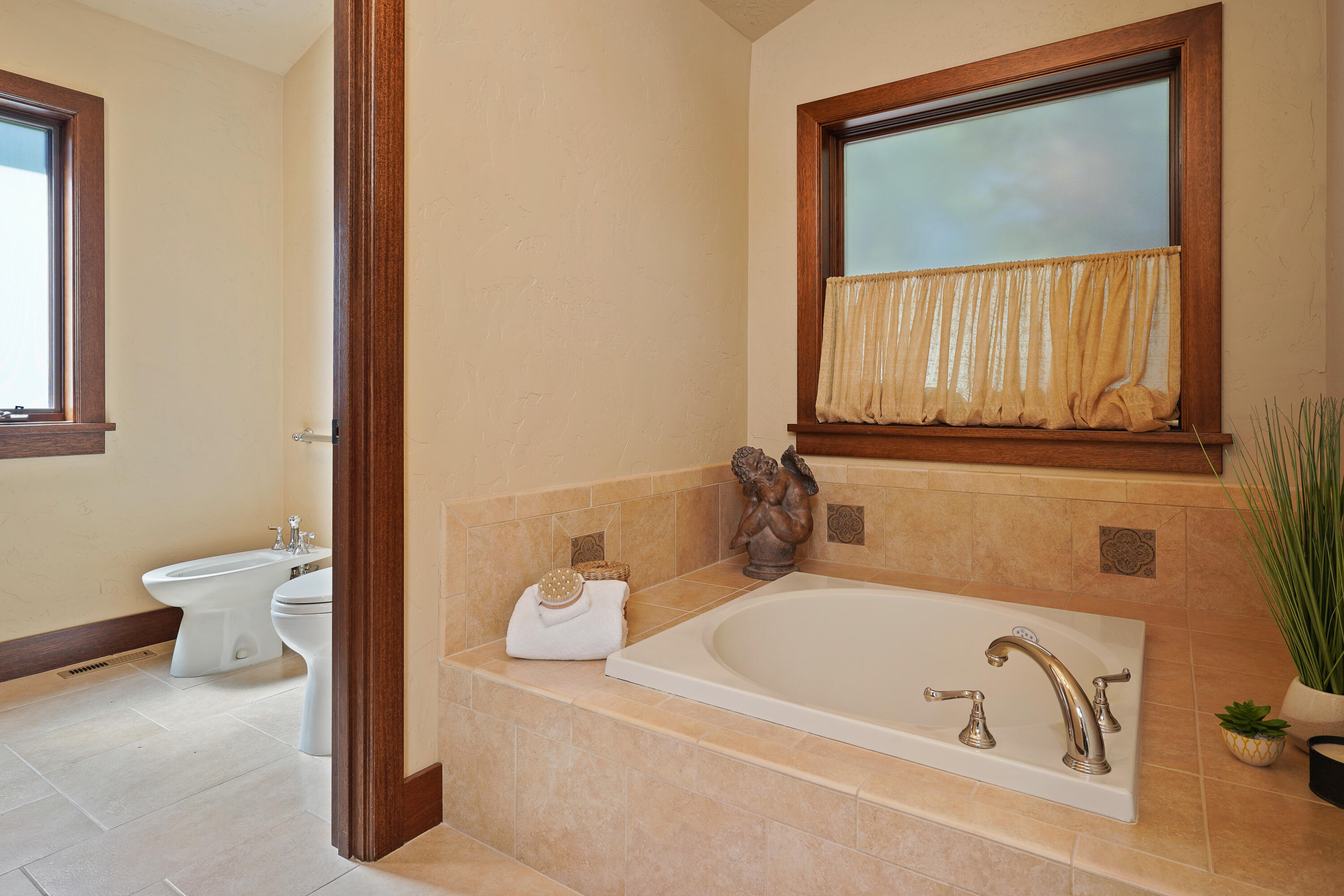 Broken Top - Residential