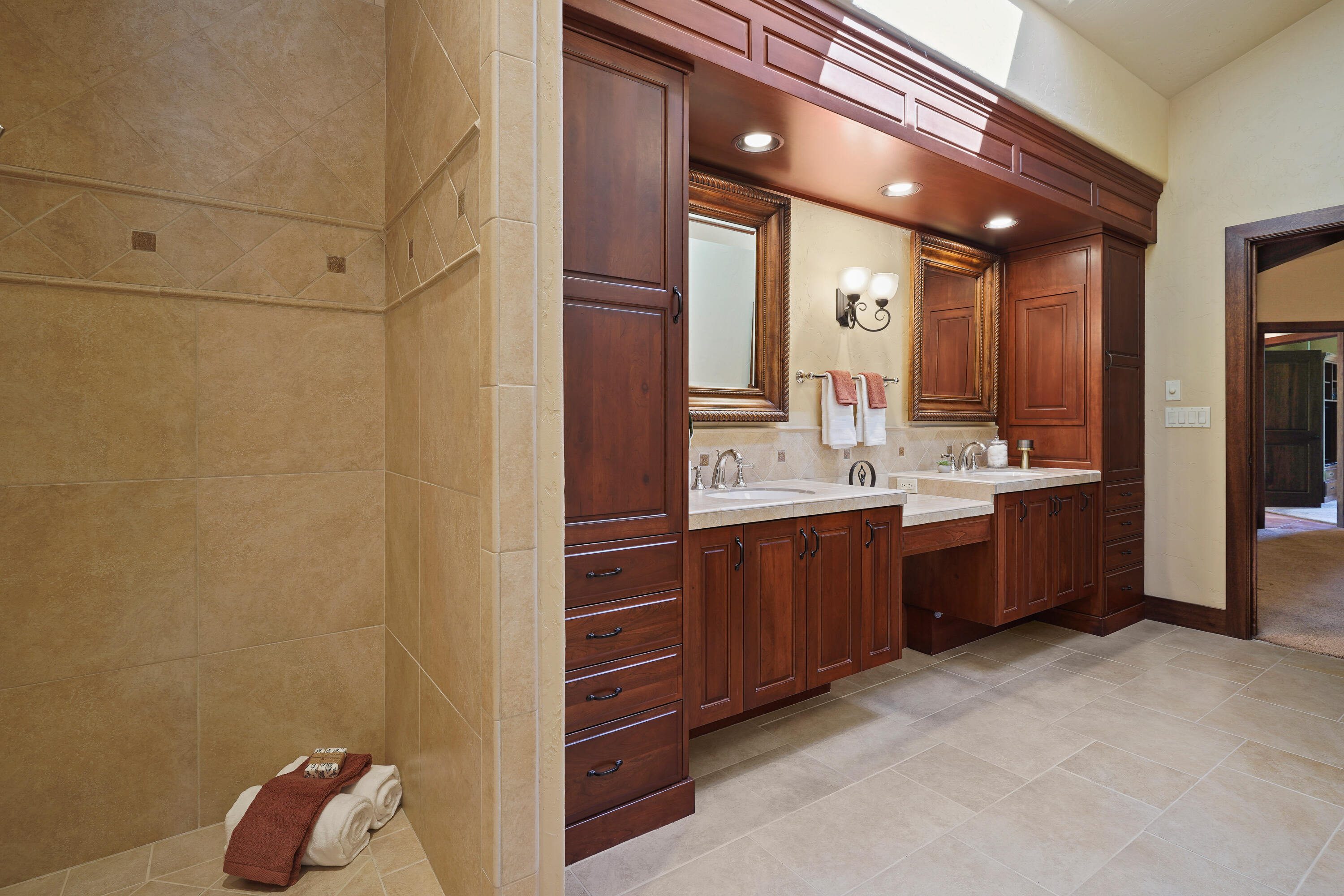 Broken Top - Residential