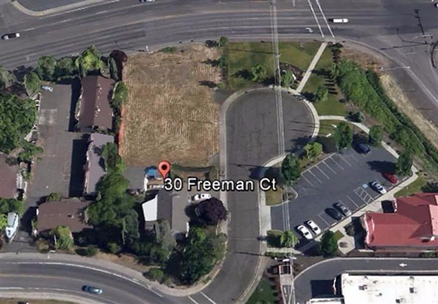 Great visibility to Pine St. and adjacent to I-5, Central Point Exit (Exit 33). Near retail hub of Central Point, access off of Freeman to Freeman Court. Adjacent to Albertson's Center Immediate Care Facility. All services to site.
