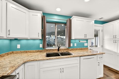 Tiny photo for 7793 Fallbrook Lane, White City, OR 97503 (MLS # 220212606)