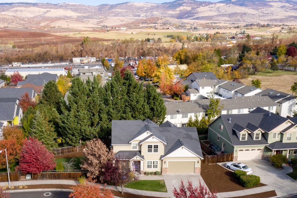 Kamerin Springs - Residential