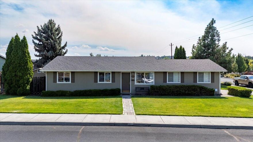 Great opportunity in SW Redmond! This well-maintained 3-bed, 2-bath single-level home offers 1,008 sq ft of living space on a 6,098 sq ft lot in the established Hayden Village neighborhood. A one-owner property, it's been lovingly cared for and is ready for your personal touch—perfect for first-time buyers or those looking to build equity with cosmetic updates. The functional floor plan includes an attached 2-car garage, Cadet heating, Ductless AC unit, and comfortable living areas. Conveniently located just minutes from schools, parks, shopping, and the upcoming Redmond Recreation Center, this home is a great find in a desirable area.
mailing address is different than the county's address 3438 SW Pumice Ave