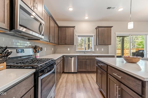 Tiny photo for 16504 Pine Creek Drive, La Pine, OR 97739 (MLS # 220222676)