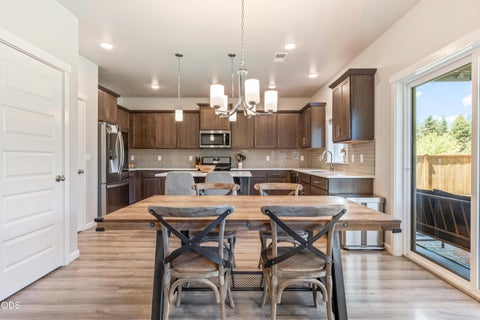 Tiny photo for 16504 Pine Creek Drive, La Pine, OR 97739 (MLS # 220222676)