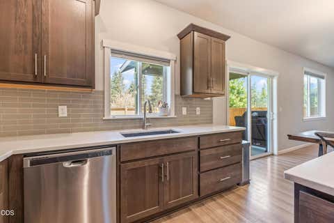 Tiny photo for 16504 Pine Creek Drive, La Pine, OR 97739 (MLS # 220222676)