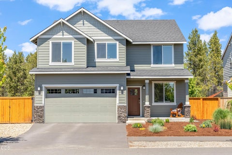 Photo of 16504 Pine Creek Drive, La Pine, OR 97739 (MLS # 220222676)
