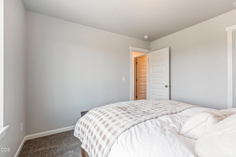 Tiny photo for 16504 Pine Creek Drive, La Pine, OR 97739 (MLS # 220222676)
