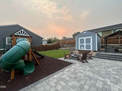 Tiny photo for 1335 NE Pippen Lane, Prineville, OR 97754 (MLS # 220226548)