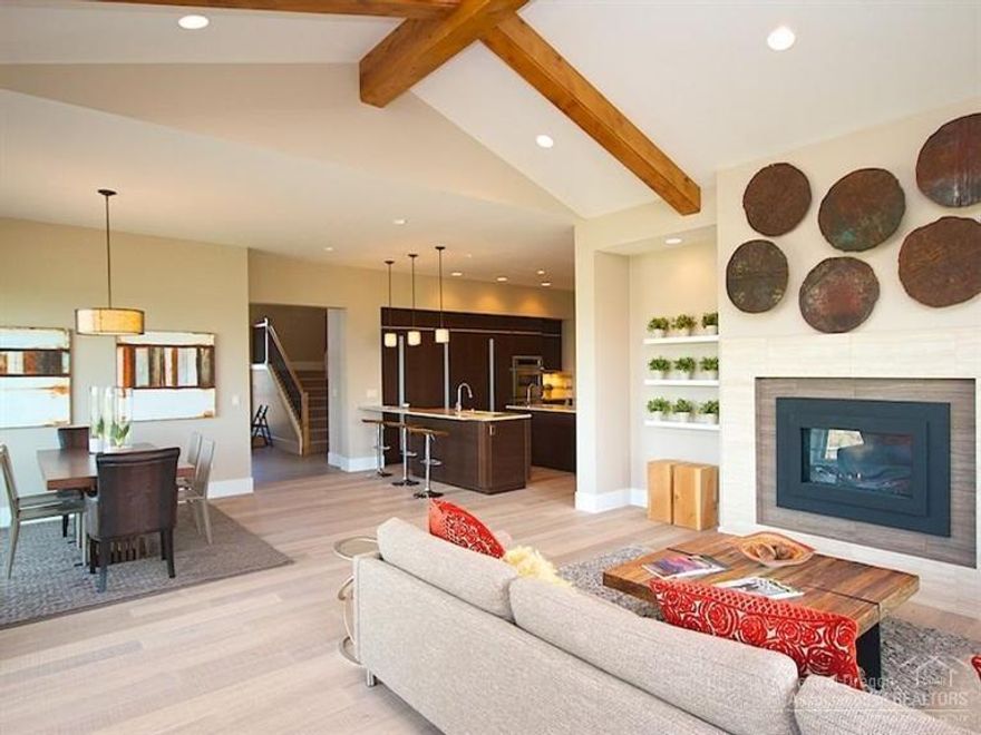 Come and see the beautiful Hillside in phase 2 Tripleknot townhomes. Spectacular setting and incredible mountain views. This gorgeous home features a stunning great room and gourmet kitchen with master suite, jr suite and office all on one level. The nationally ranked David McLay Kidd Golf Course is right outside your door as is the De3schutes River, Mt Bachelor and National Forest Land with world class mountain biking. Downtown Bend is 3 round abouts away! Care free living the Tripleknot way!