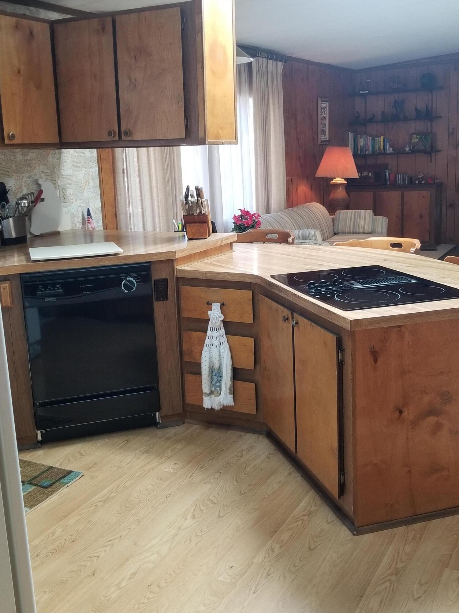 Romaine Village - Residential