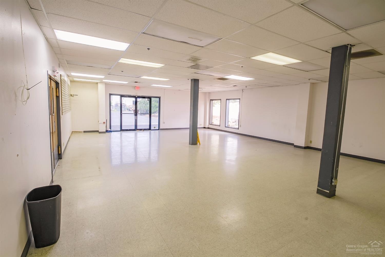 Eastside Bus+Ind Pk - Commercial Lease