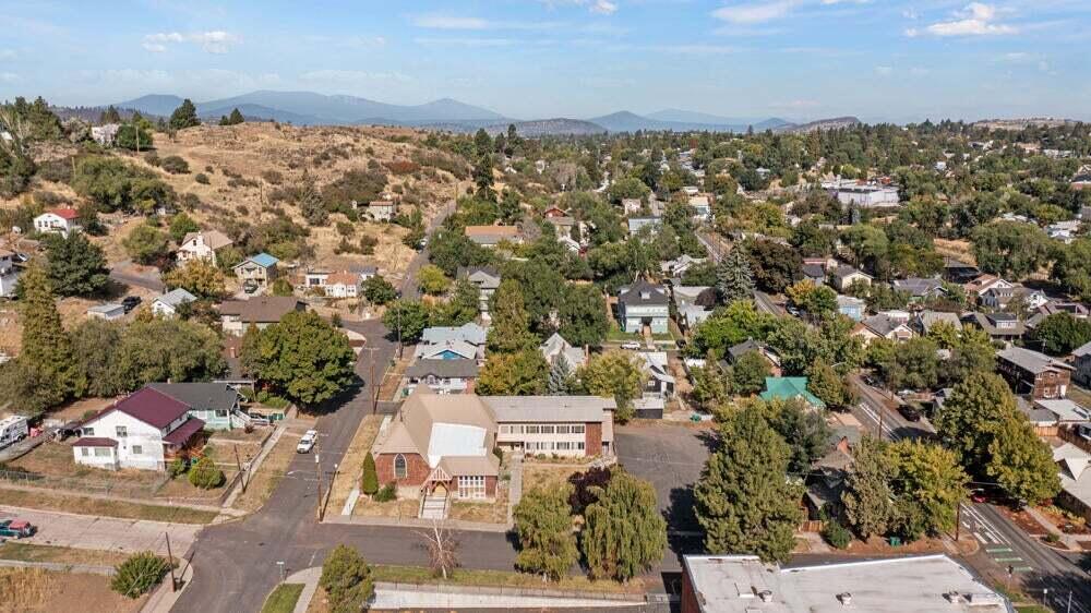 Klamath Falls -Nichols Addition - Commercial Sale