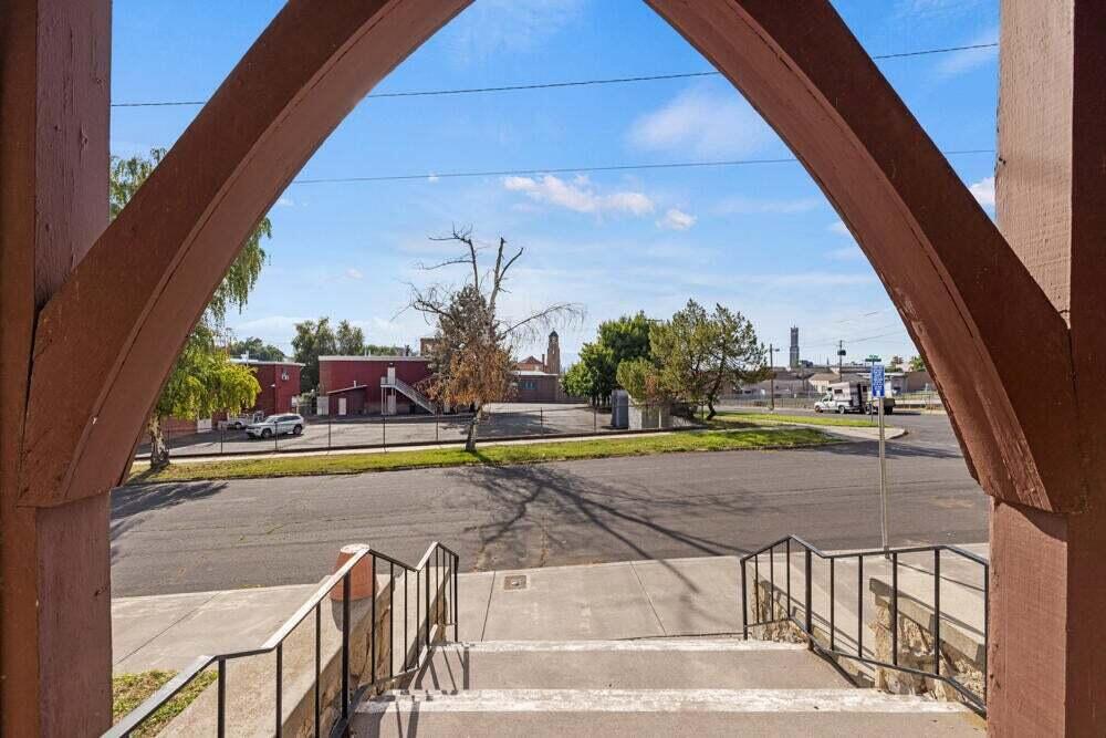 Klamath Falls -Nichols Addition - Commercial Sale