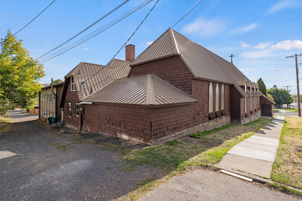 Klamath Falls -Nichols Addition - Commercial Sale