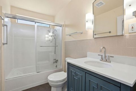 Tiny photo for 513 NE Irving Avenue, Bend, OR 97701 (MLS # 220217427)