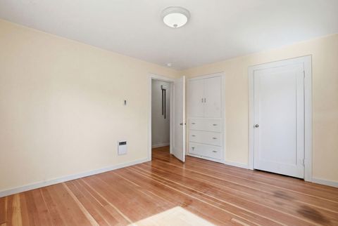 Tiny photo for 513 NE Irving Avenue, Bend, OR 97701 (MLS # 220217427)