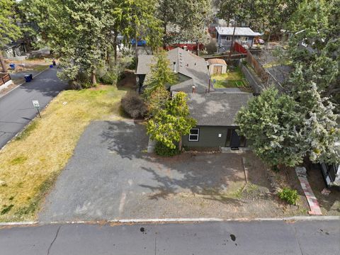 Tiny photo for 513 NE Irving Avenue, Bend, OR 97701 (MLS # 220217427)
